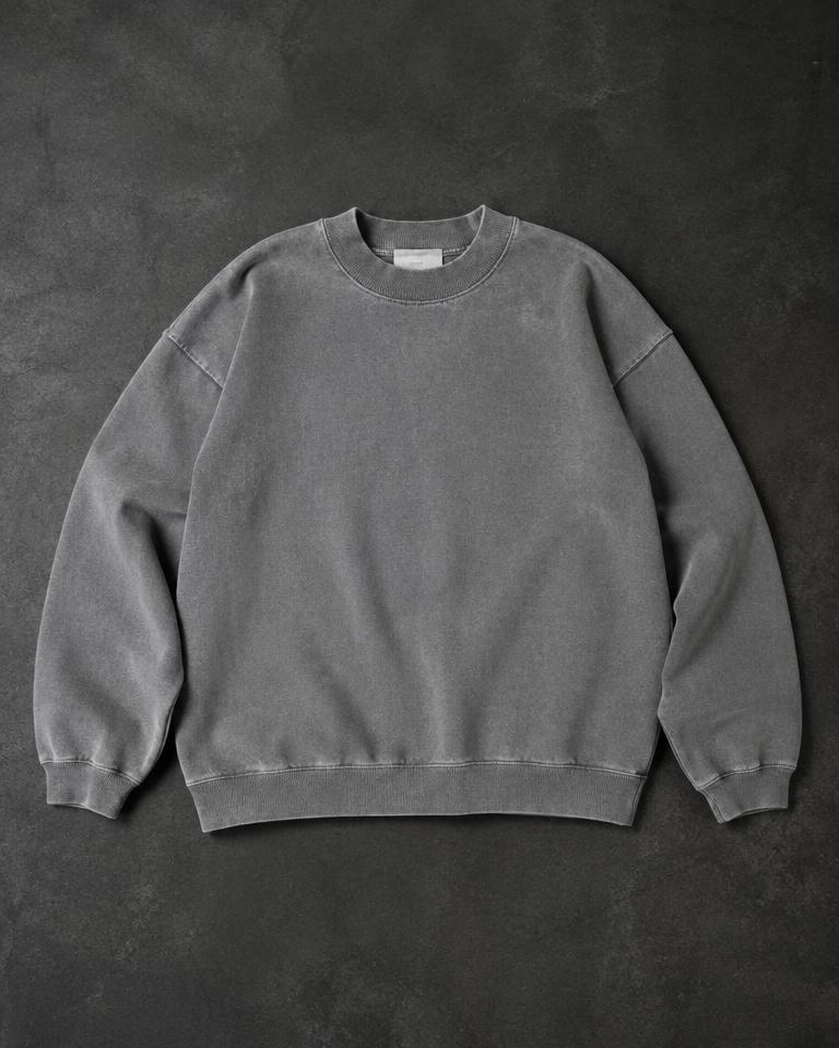 Washed Crewneck, sweatshirts by Veltra